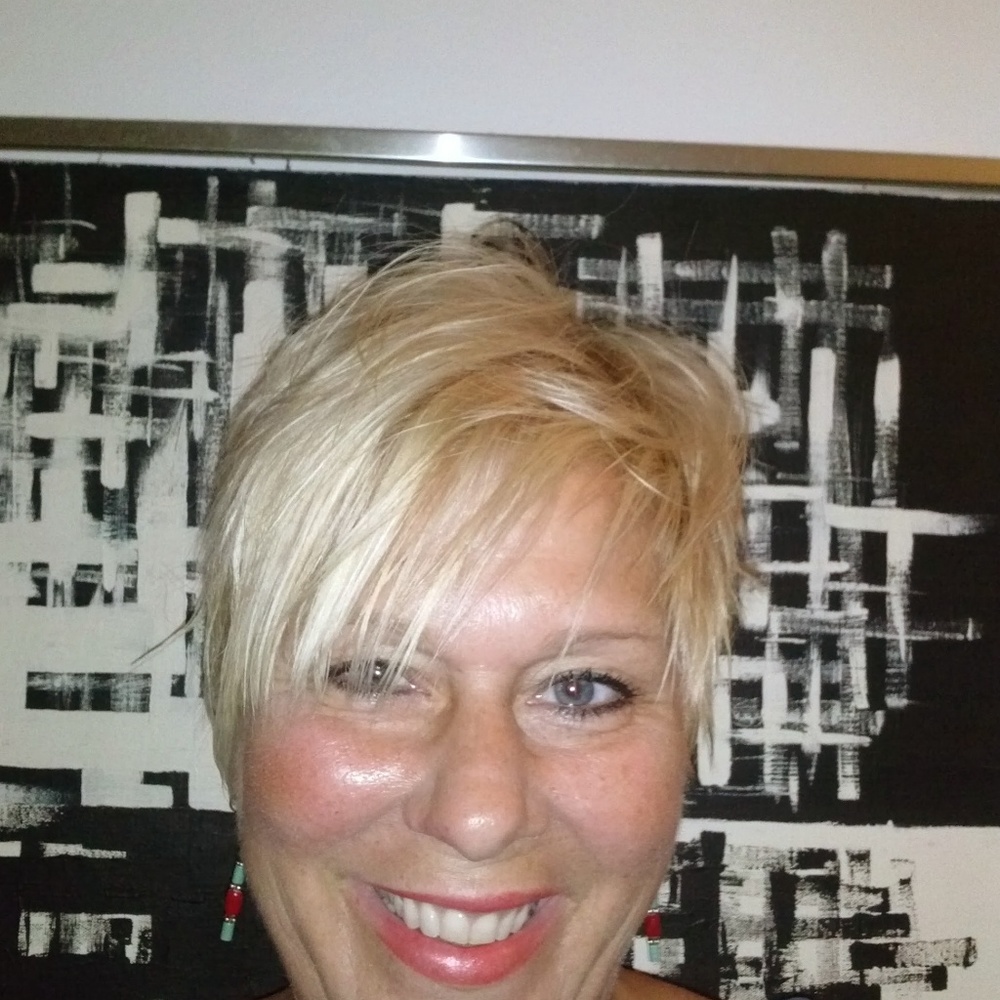 Meet your Posher, Leslie